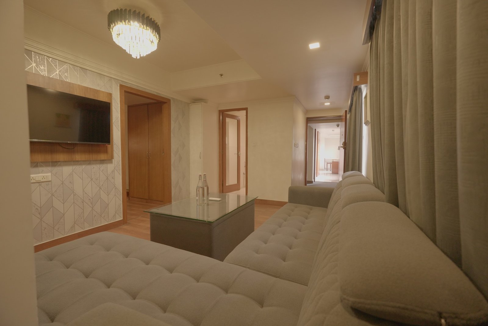 Suite lounge