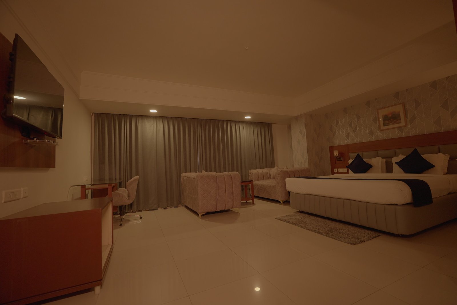 Large guest room